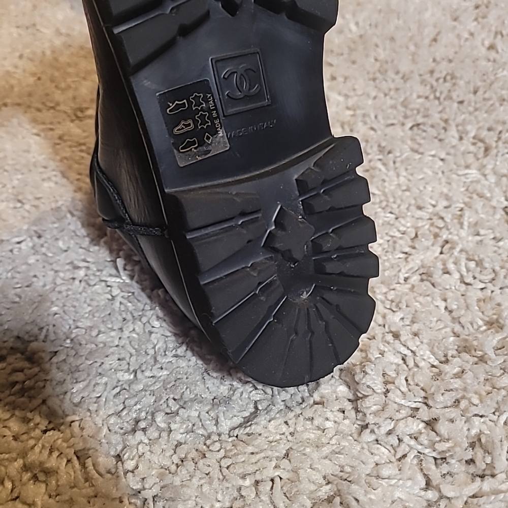 Amazing Chanel Black Lambskin Leather Size 8.5 Riding 👢 Boots - Picture 13 of 16